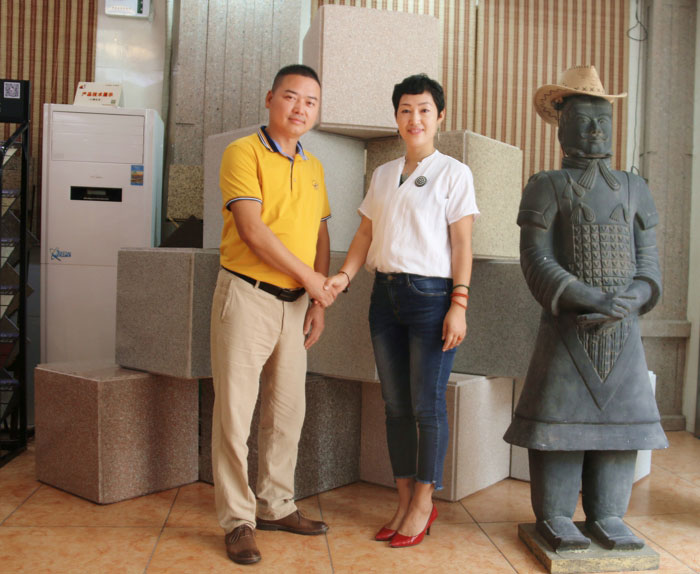 國(guó)際進(jìn)出口貿(mào)易何總來鑫浪考察700水包水多彩技術(shù)